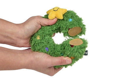 REMY WREATH PLUSH &RUBBER DOG TOY (SIZE: M)